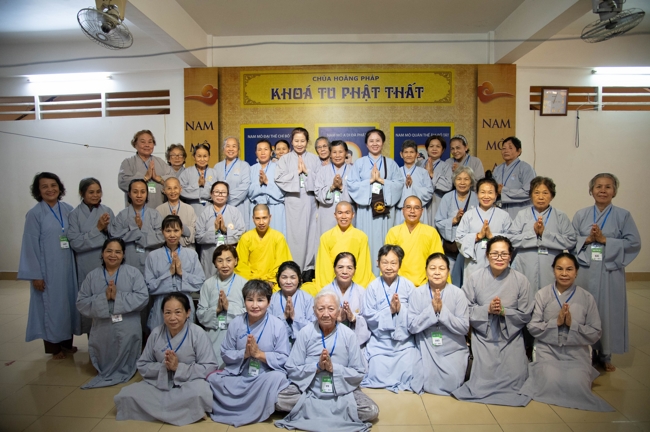 Dharma talk Peace - the path we are going on - Senior Thich Quang Thien in the 106th Seven-Day Retreat