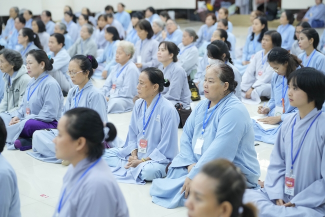 Dharma talk Peace - the path we are going on - Senior Thich Quang Thien in the 106th Seven-Day Retreat