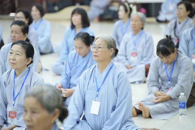 Dharma talk Peace - the path we are going on - Senior Thich Quang Thien in the 106th Seven-Day Retreat