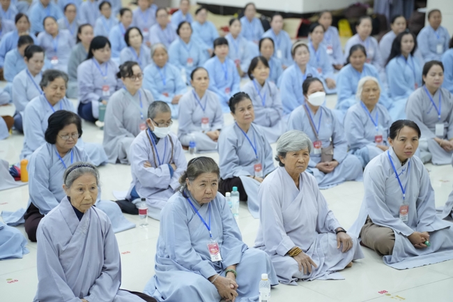 Dharma talk Peace - the path we are going on - Senior Thich Quang Thien in the 106th Seven-Day Retreat