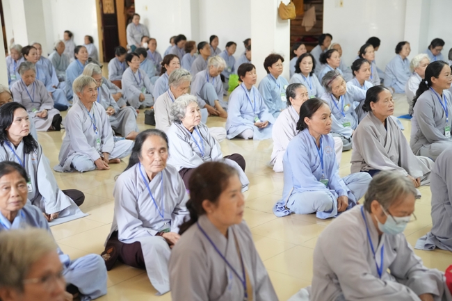 Dharma talk Peace - the path we are going on - Senior Thich Quang Thien in the 106th Seven-Day Retreat