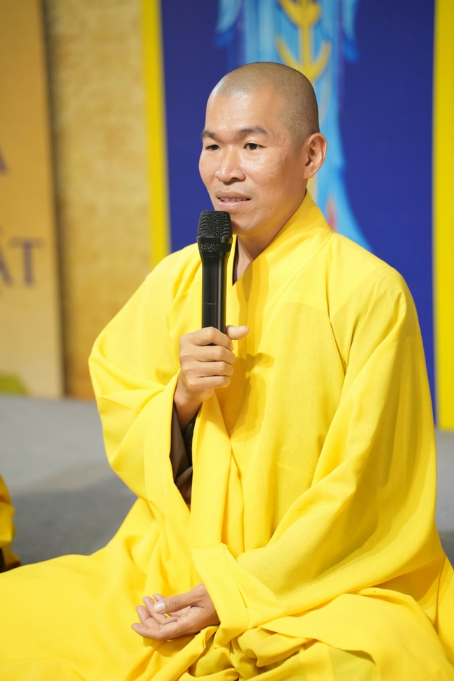 Dharma talk Peace - the path we are going on - Senior Thich Quang Thien in the 106th Seven-Day Retreat