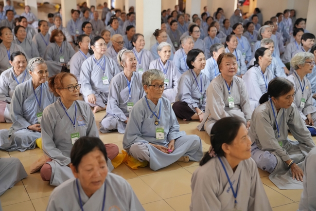 Dharma talk Peace - the path we are going on - Senior Thich Quang Thien in the 106th Seven-Day Retreat