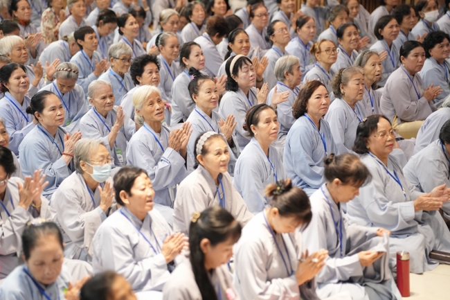 Dharma talk Peace - the path we are going on - Senior Thich Quang Thien in the 106th Seven-Day Retreat