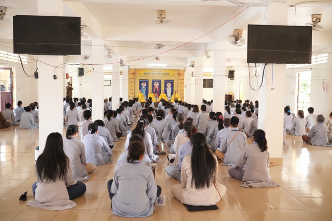 Dharma talk Peace - the path we are going on - Senior Thich Quang Thien in the 106th Seven-Day Retreat