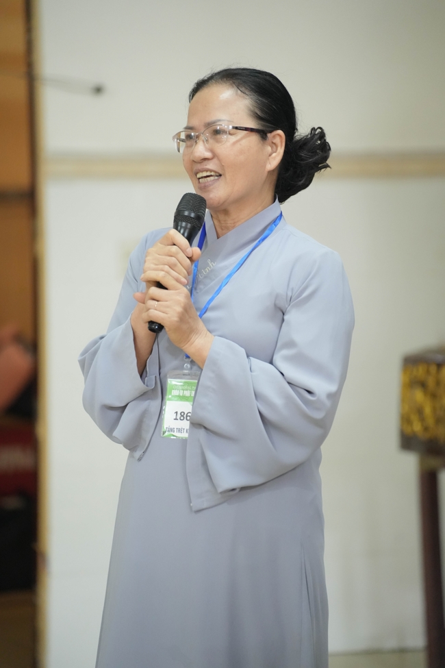 Dharma talk Peace - the path we are going on - Senior Thich Quang Thien in the 106th Seven-Day Retreat