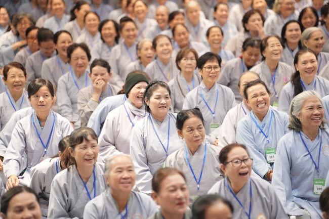 Dharma talk Peace - the path we are going on - Senior Thich Quang Thien in the 106th Seven-Day Retreat