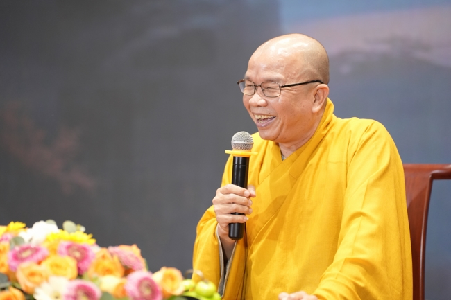 Dharma talk Peace - the path we are going on - Senior Thich Quang Thien in the 106th Seven-Day Retreat