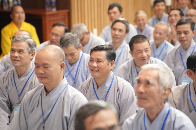 Dharma talk Peace - the path we are going on - Senior Thich Quang Thien in the 106th Seven-Day Retreat