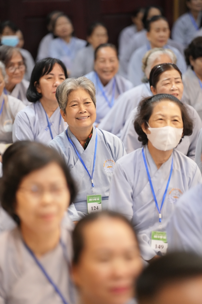 Dharma talk Peace - the path we are going on - Senior Thich Quang Thien in the 106th Seven-Day Retreat