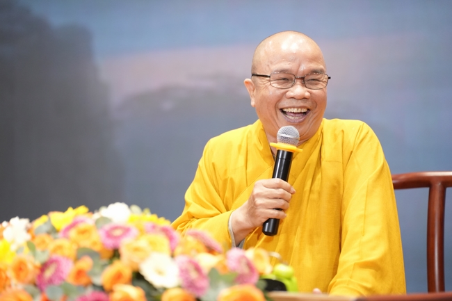 Dharma talk Peace - the path we are going on - Senior Thich Quang Thien in the 106th Seven-Day Retreat