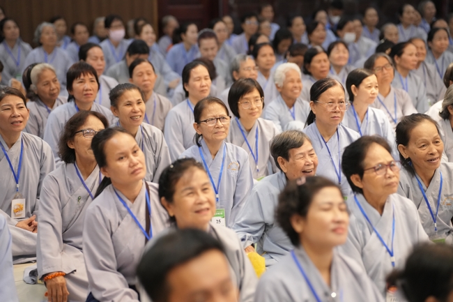 Dharma talk Peace - the path we are going on - Senior Thich Quang Thien in the 106th Seven-Day Retreat