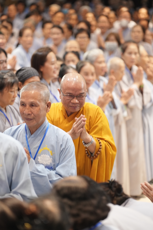 Dharma talk Peace - the path we are going on - Senior Thich Quang Thien in the 106th Seven-Day Retreat