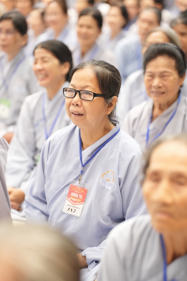 Dharma talk Peace - the path we are going on - Senior Thich Quang Thien in the 106th Seven-Day Retreat