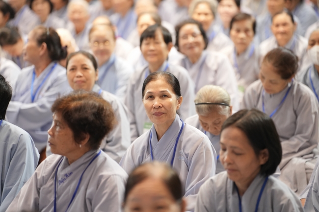Dharma talk Peace - the path we are going on - Senior Thich Quang Thien in the 106th Seven-Day Retreat