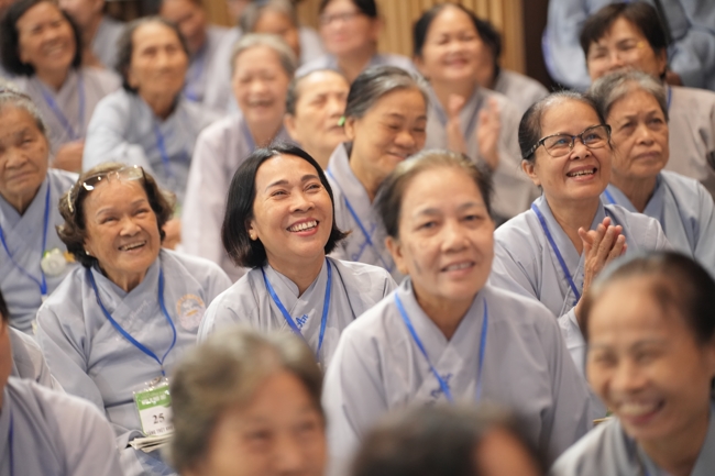 Dharma talk Peace - the path we are going on - Senior Thich Quang Thien in the 106th Seven-Day Retreat