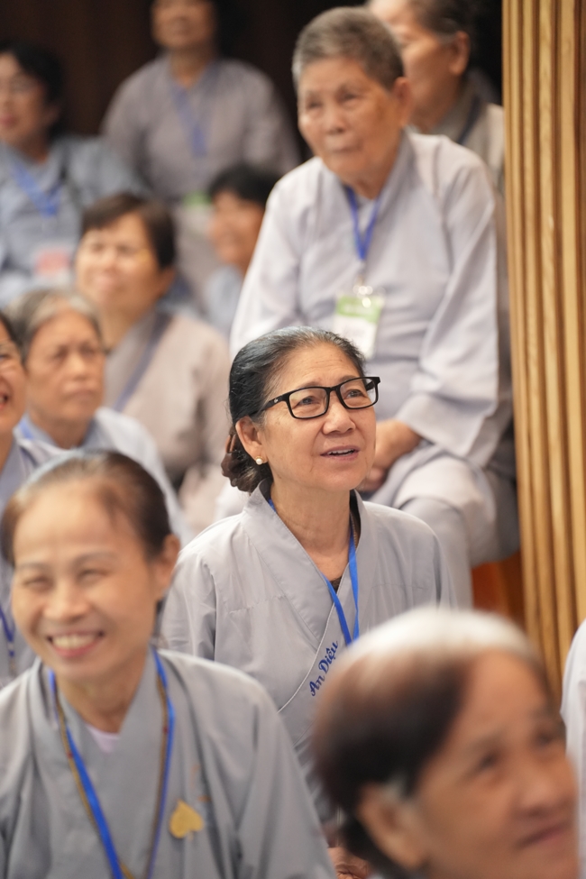 Dharma talk Peace - the path we are going on - Senior Thich Quang Thien in the 106th Seven-Day Retreat