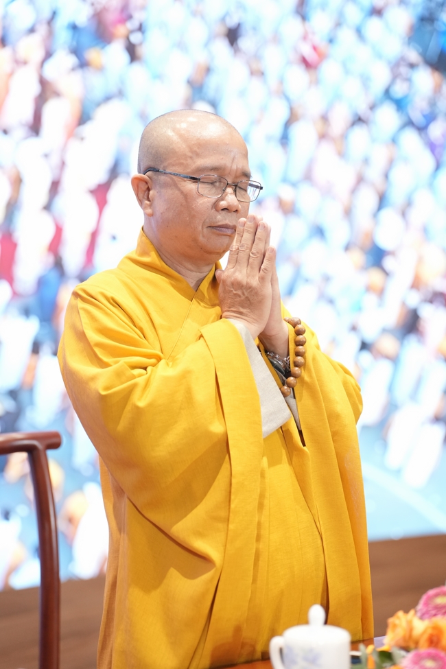 Dharma talk Peace - the path we are going on - Senior Thich Quang Thien in the 106th Seven-Day Retreat