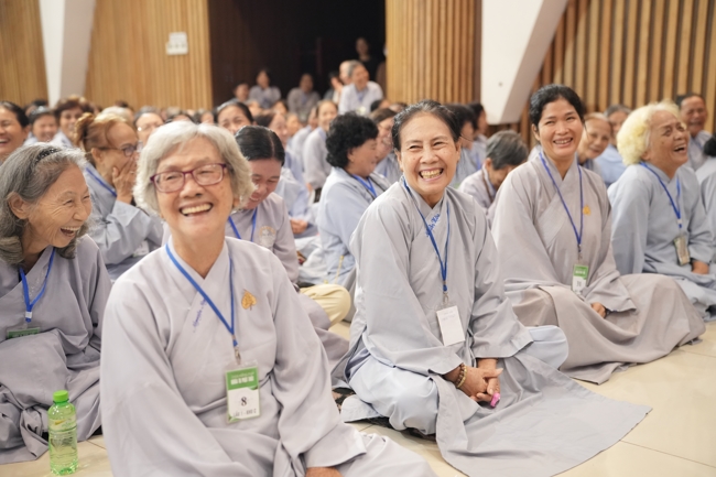 Dharma talk Peace - the path we are going on - Senior Thich Quang Thien in the 106th Seven-Day Retreat
