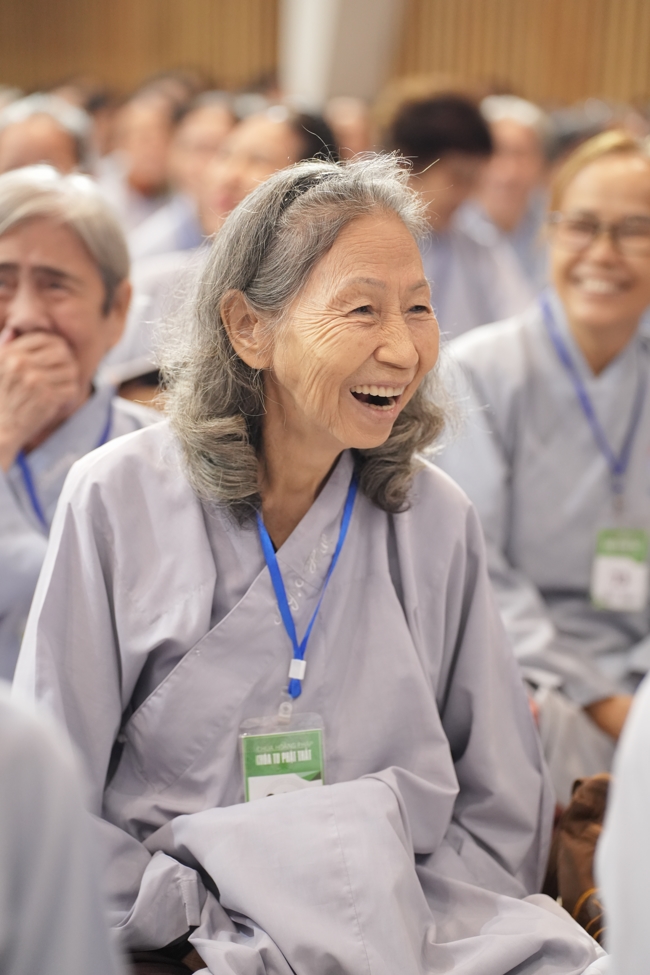 Dharma talk Peace - the path we are going on - Senior Thich Quang Thien in the 106th Seven-Day Retreat