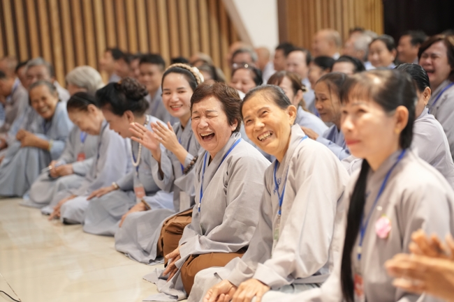 Dharma talk Peace - the path we are going on - Senior Thich Quang Thien in the 106th Seven-Day Retreat