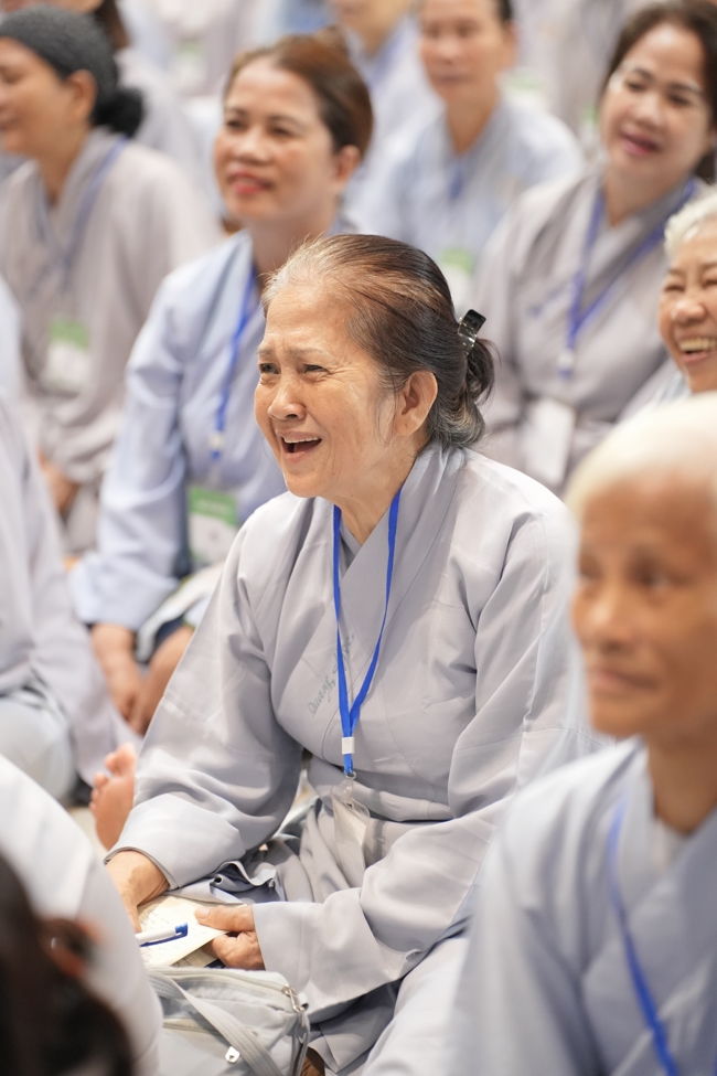Dharma talk Peace - the path we are going on - Senior Thich Quang Thien in the 106th Seven-Day Retreat