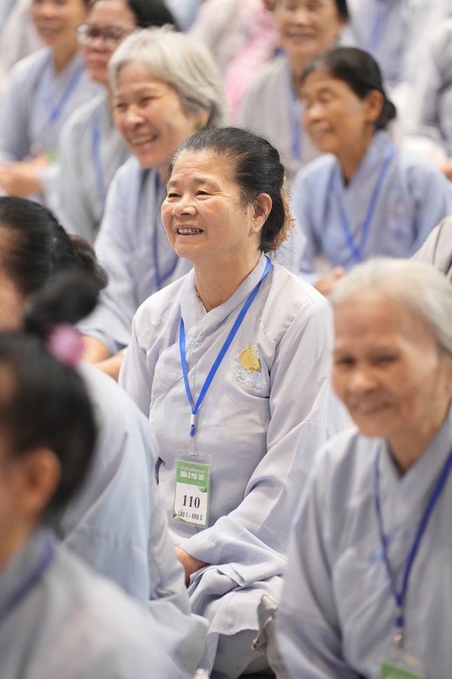 Dharma talk Peace - the path we are going on - Senior Thich Quang Thien in the 106th Seven-Day Retreat