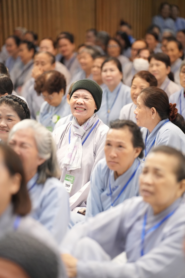Dharma talk Peace - the path we are going on - Senior Thich Quang Thien in the 106th Seven-Day Retreat