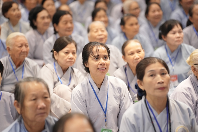 Dharma talk Peace - the path we are going on - Senior Thich Quang Thien in the 106th Seven-Day Retreat