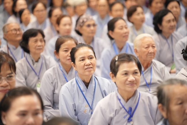 Dharma talk Peace - the path we are going on - Senior Thich Quang Thien in the 106th Seven-Day Retreat