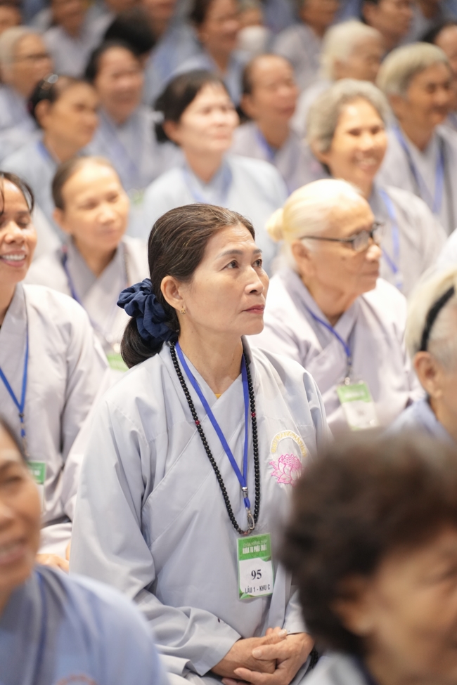 Dharma talk Peace - the path we are going on - Senior Thich Quang Thien in the 106th Seven-Day Retreat