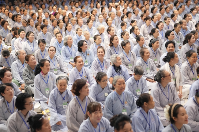 Dharma talk Peace - the path we are going on - Senior Thich Quang Thien in the 106th Seven-Day Retreat