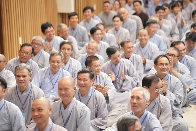 Dharma talk Peace - the path we are going on - Senior Thich Quang Thien in the 106th Seven-Day Retreat