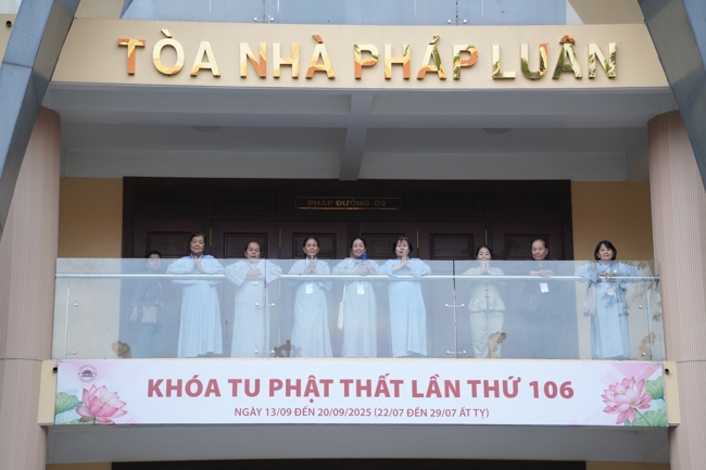 Dharma talk Peace - the path we are going on - Senior Thich Quang Thien in the 106th Seven-Day Retreat