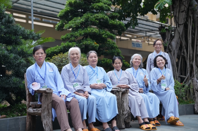 Dharma talk Peace - the path we are going on - Senior Thich Quang Thien in the 106th Seven-Day Retreat