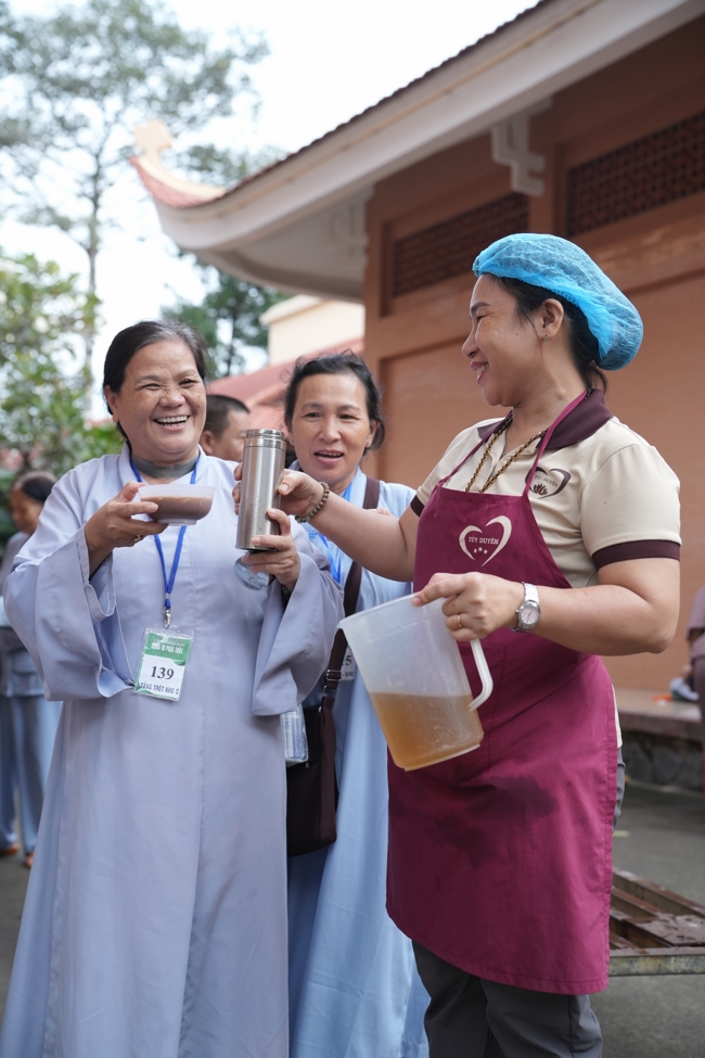 Dharma talk Peace - the path we are going on - Senior Thich Quang Thien in the 106th Seven-Day Retreat