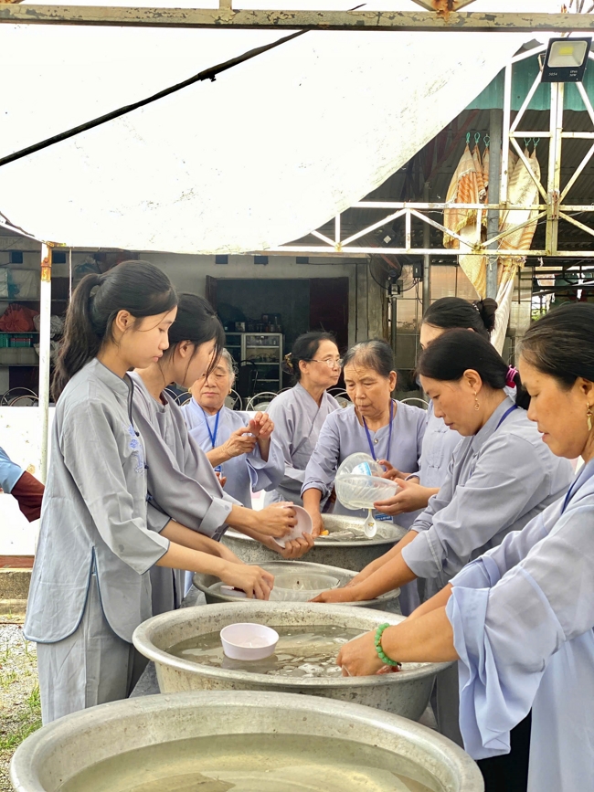 One - Day Practice at Dong Cao pagoda, Thanh Hoa
