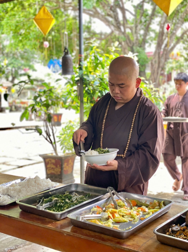 One - Day Practice at Dong Cao pagoda, Thanh Hoa