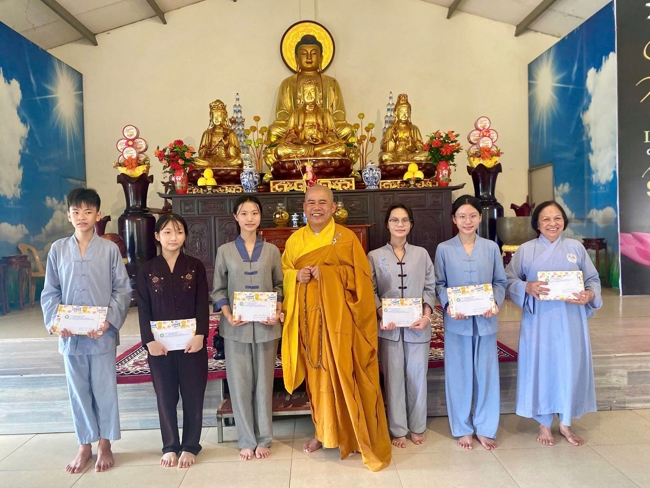 One - Day Practice at Dong Cao pagoda, Thanh Hoa