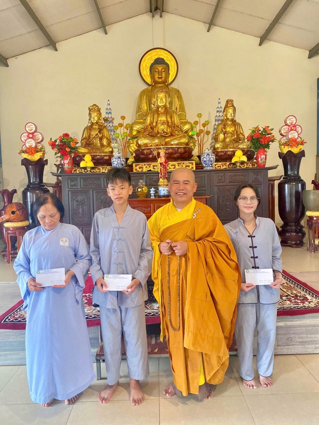 One - Day Practice at Dong Cao pagoda, Thanh Hoa