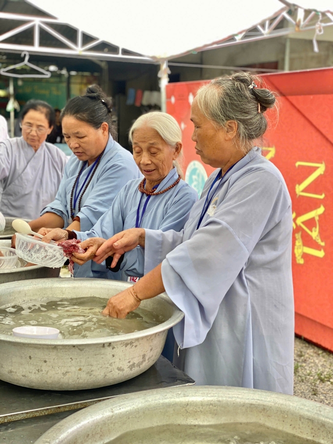 One - Day Practice at Dong Cao pagoda, Thanh Hoa