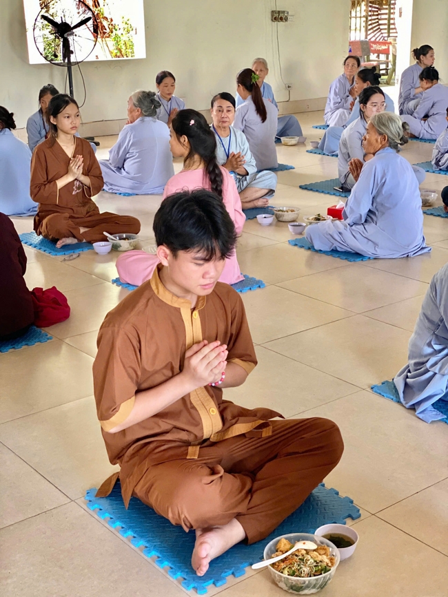 One - Day Practice at Dong Cao pagoda, Thanh Hoa