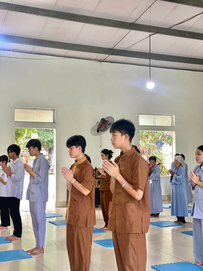 One - Day Practice at Dong Cao pagoda, Thanh Hoa