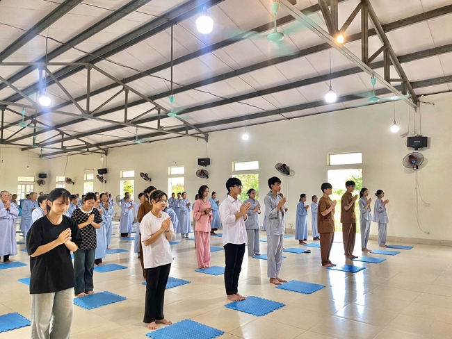 One - Day Practice at Dong Cao pagoda, Thanh Hoa