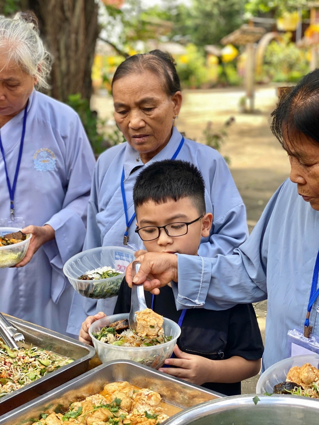One - Day Practice at Dong Cao pagoda, Thanh Hoa