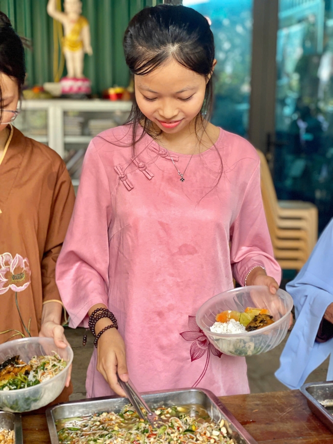 One - Day Practice at Dong Cao pagoda, Thanh Hoa