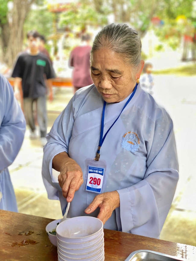 One - Day Practice at Dong Cao pagoda, Thanh Hoa