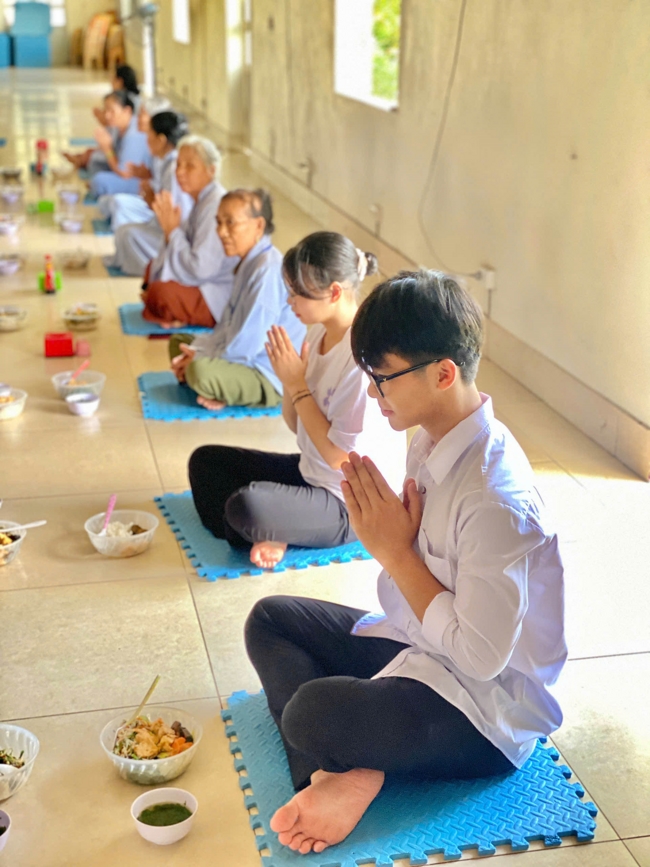 One - Day Practice at Dong Cao pagoda, Thanh Hoa