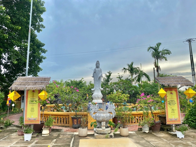 One - Day Practice at Dong Cao pagoda, Thanh Hoa