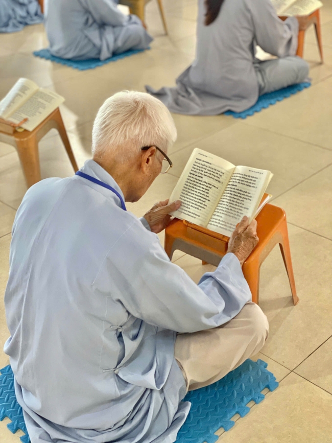 One - Day Practice at Dong Cao pagoda, Thanh Hoa